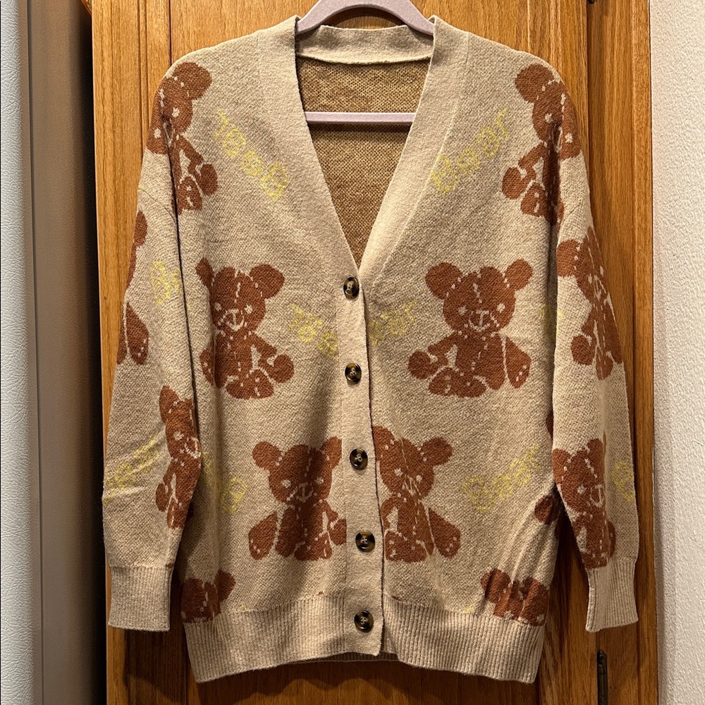 Very Soft 100% Wool Button-Front Beige Teddy Bear Design Cardigan Sweater Size M